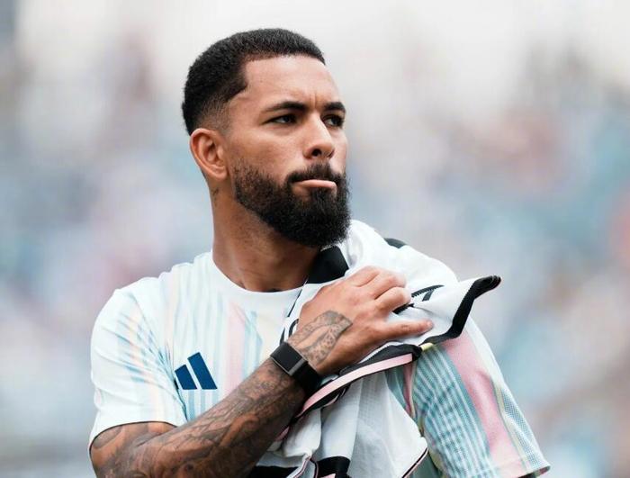 曼联尤文转会动态:道格拉斯-路易斯或成桑乔交易关键