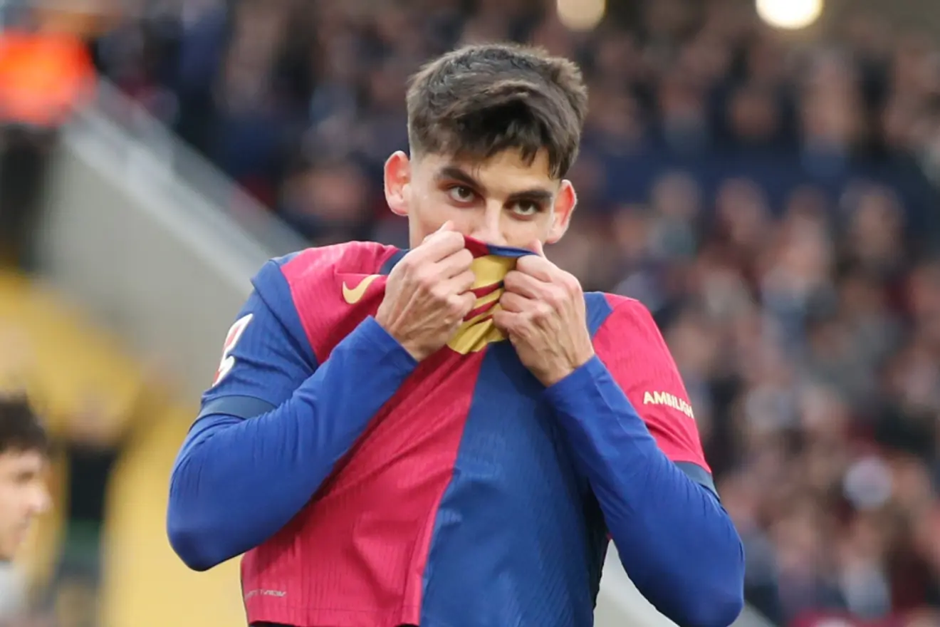 乐鱼体育-马卡:巴萨教练组施压要求为杰拉德·马丁注册,其表现已征服弗里克