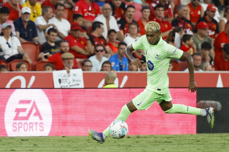 乐鱼体育-世体：亚马尔希望获得任意球&amp;点球主罚权，本赛季打入更多进球