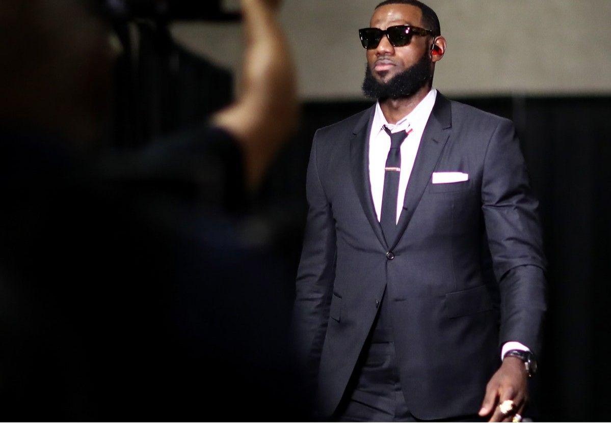 乐鱼体育-2025年全球黑人亿万富翁榜单：乔丹第7，詹姆斯第18