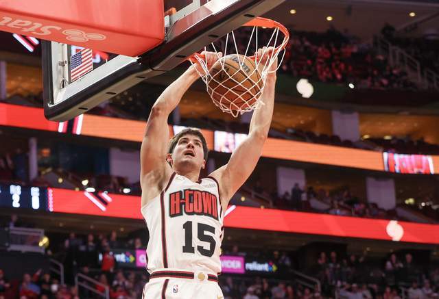 乐鱼体育app-首发场均20+5!仍相信会成库里,谢泼德分析透彻,火箭也要赌一把