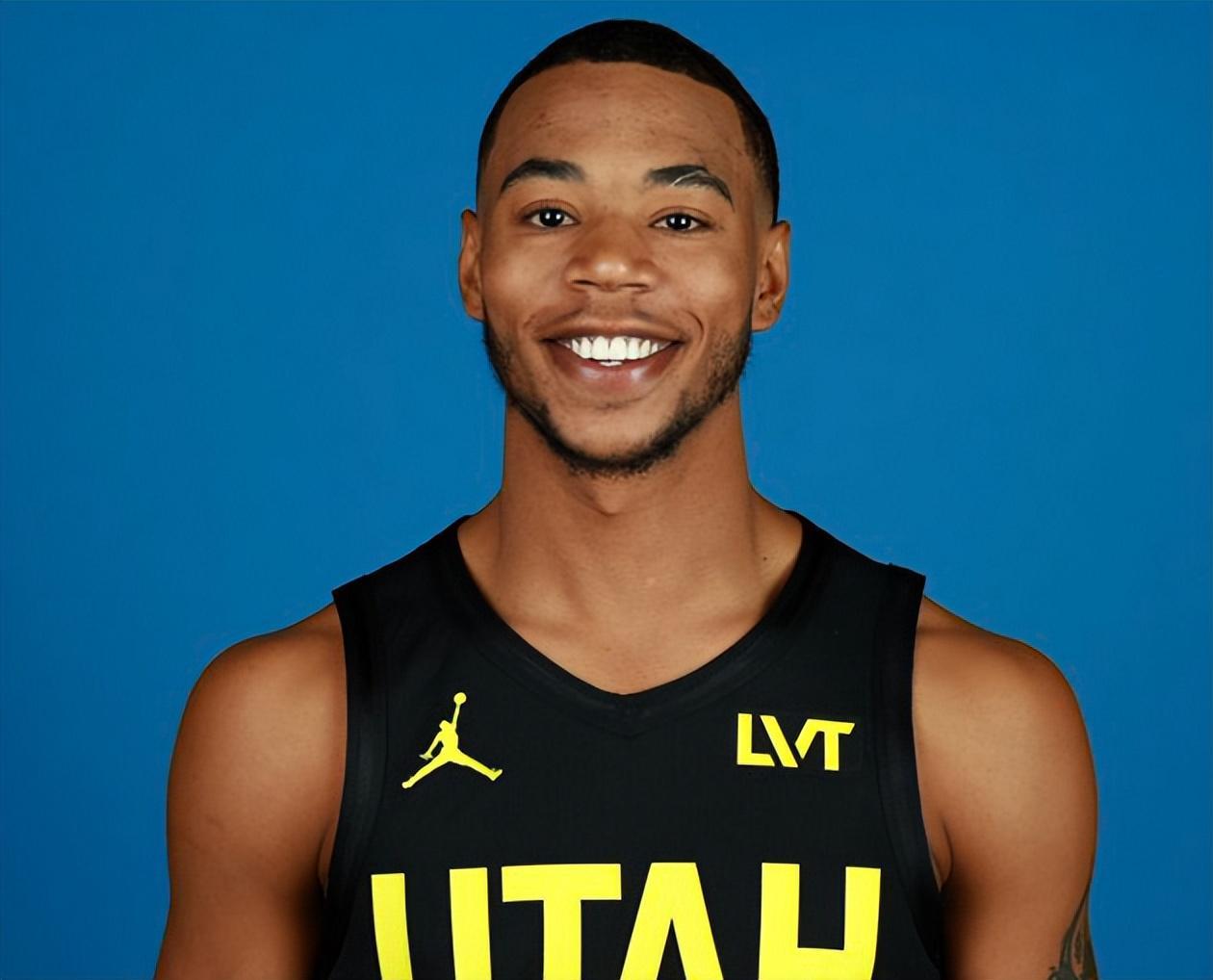 乐鱼官网-勇士首笔签约达成，库里联盟第1！乔丹科比刷新纪录，比斯利真香