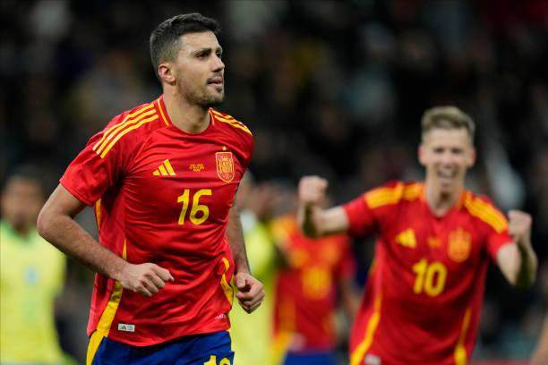 乐鱼体育-【现场】巴萨神童征服伯纳乌，西班牙找到秘密武器？