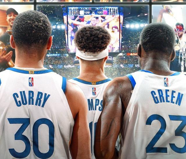 乐鱼体育app-以逸待劳恭候多时！主场+体能让勇士占据先手